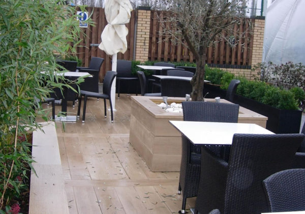 D-Lloyd-Milton-Keynes