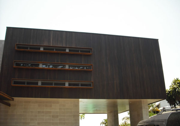 Newport-Cladding-Spotted-Gum涂层黑灰 - 金 - 海岸-07