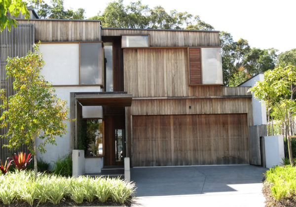Newport-Cladding-Spotted-Gum-treated-with-Cutek-clear-and-allowed-to-grey-naturally-23
