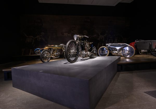 防病毒黑色抛光