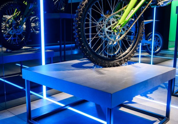 避难风灰色抛光